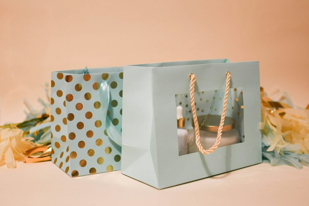 paper-bags-with-plastic-windows