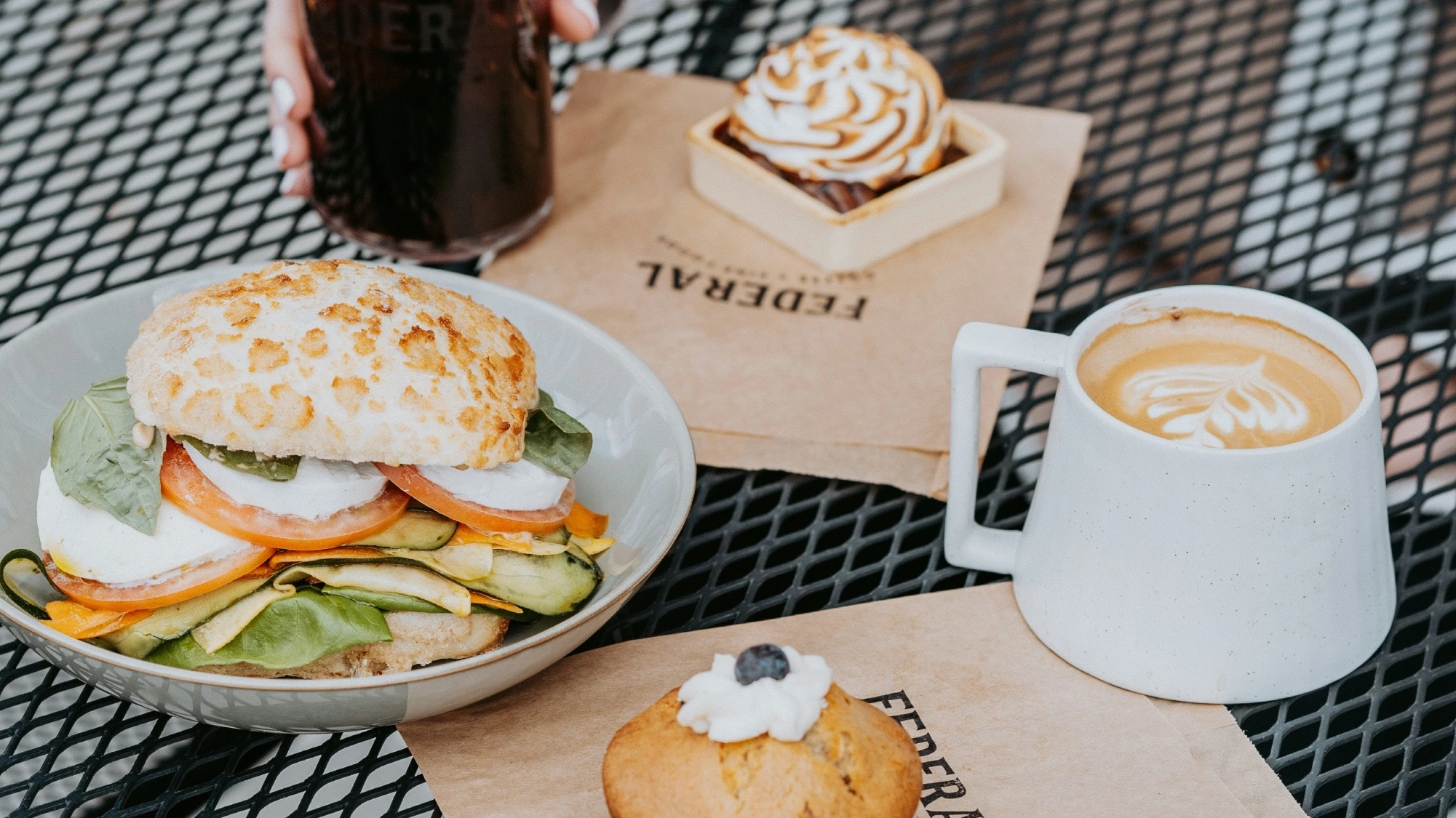 How to Create Personalized Napkins and Cutlery Kits